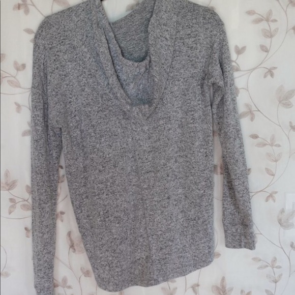 Hollister Pullover - Picture 2 of 4